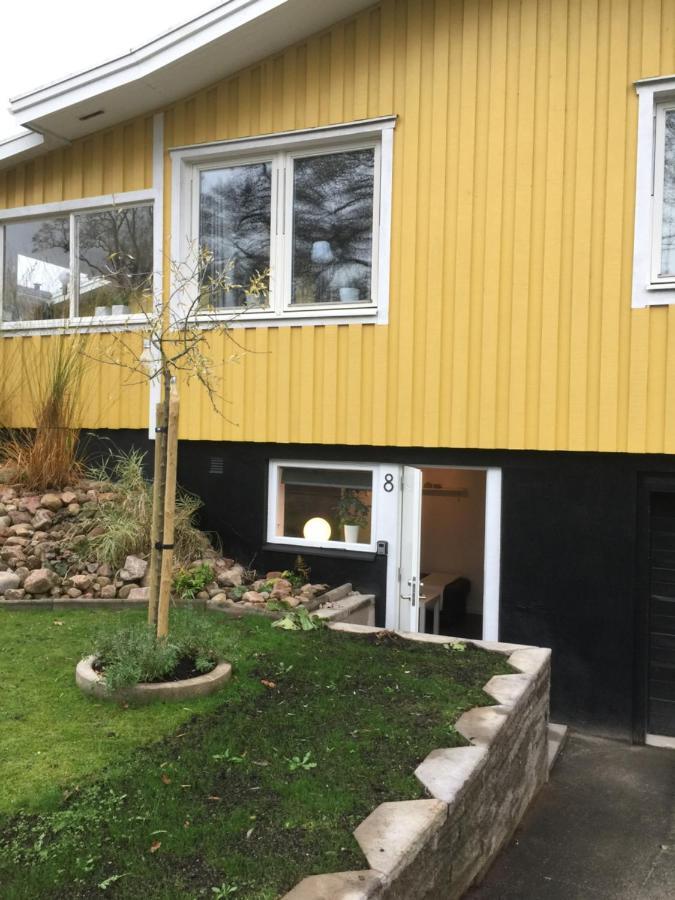 Bo Centralt I Vaernamo Esterno foto