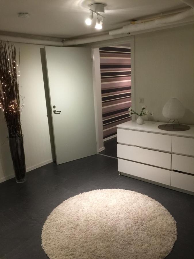 Bo Centralt I Vaernamo Esterno foto