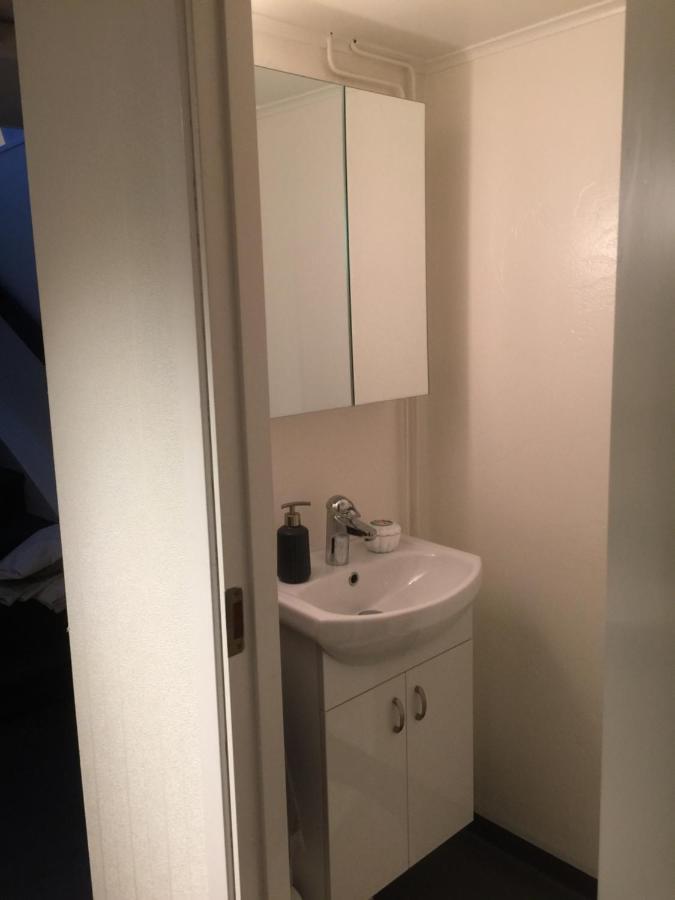 Bo Centralt I Vaernamo Esterno foto